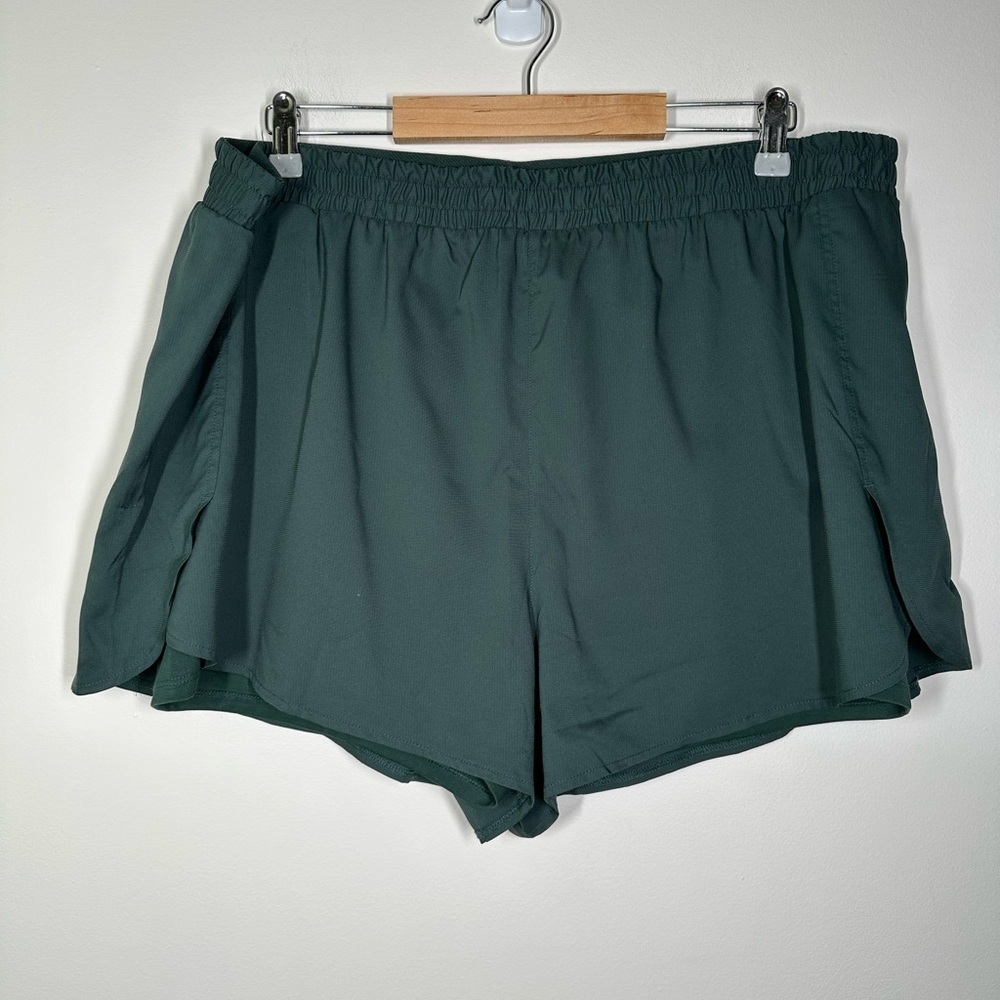 Girlfriend Collective Green Trail Shorts XXXL‎